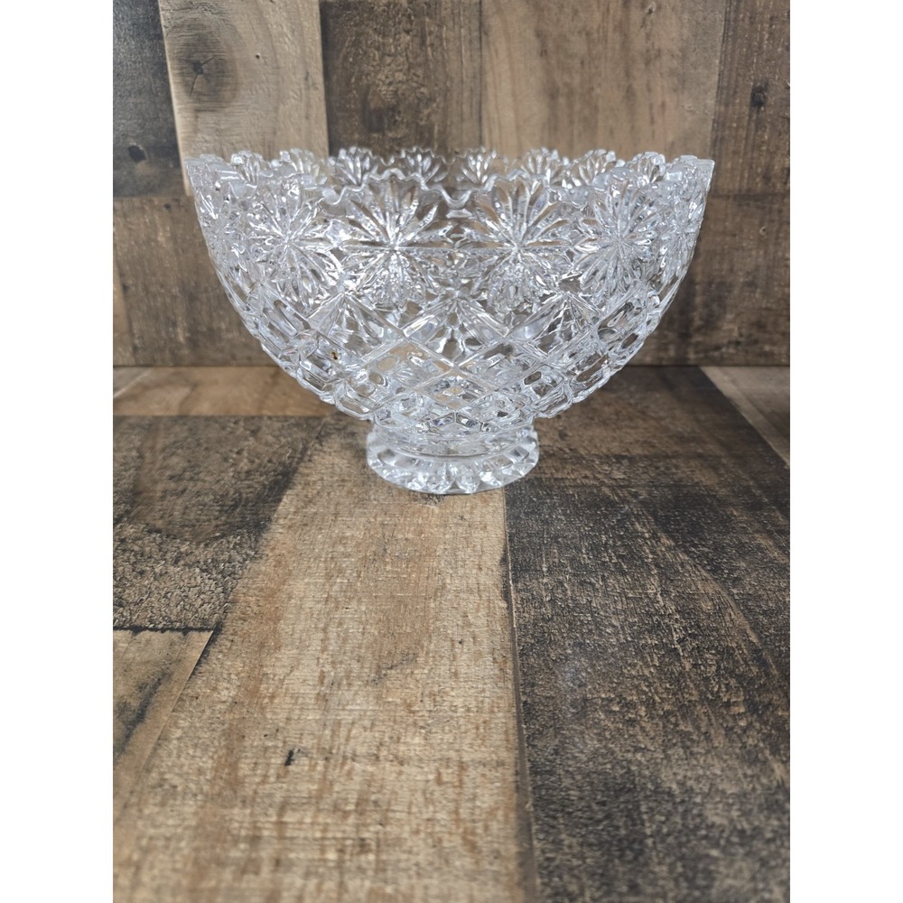 Crystal‎ Clear Cut Crystal Footed Bowl Starburst Diamond Scalloped Rim 8 Inch